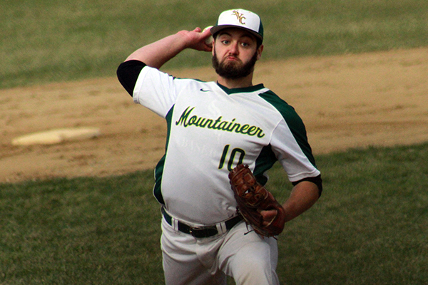 nick hartman delivers the pitch