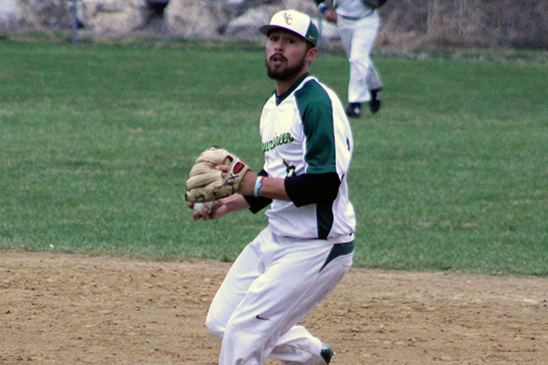 noah dubois fields the ball
