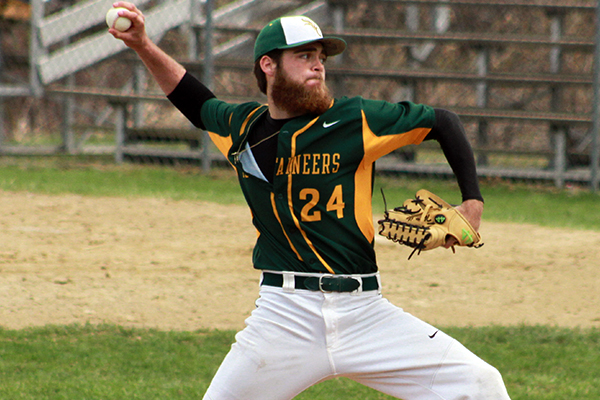 dylan angelo delivers a pitch