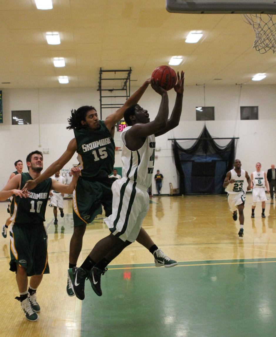 Photo for SVC Mountaineers MBB & Skidmore Thoroughbreds Tie NCAA All-Divisions Record with 7OT Barnburner Thriller image 4