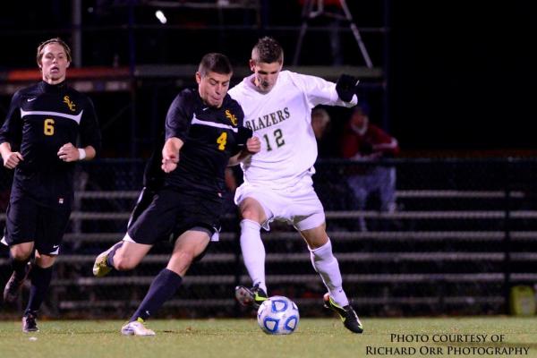 Men's Soccer Eliminated from NECC Playoffs with 4-1 Loss at Elms