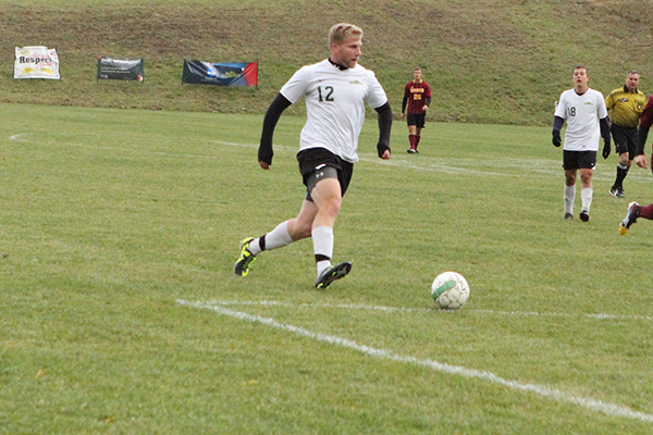 Men's Soccer Falls 6-1 to Visiting Regis on Senior Day