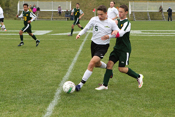 Men's Soccer Bested 3-1 in NECC Action at Elms