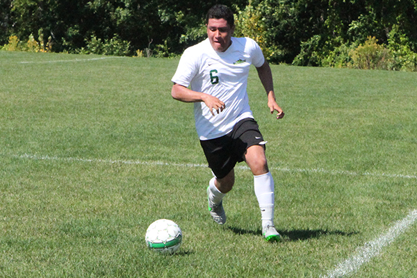 Men's Soccer Topped 4-1 in Season Finale at Lesley