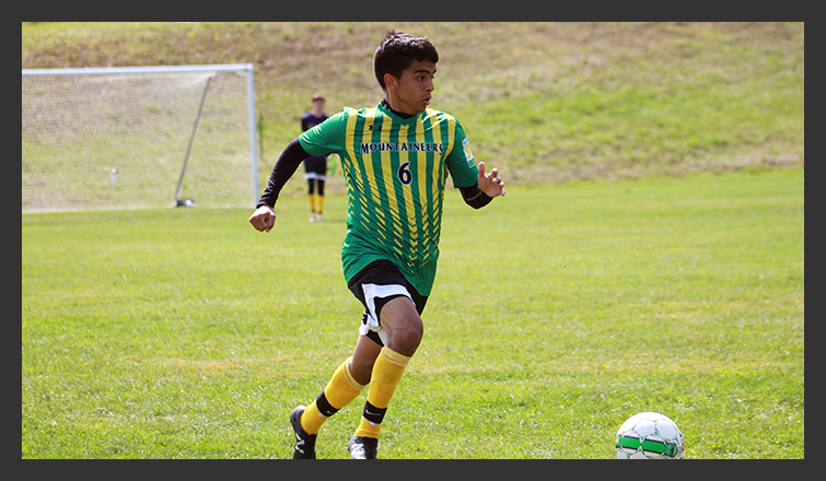 fernando juarez dribbles the ball