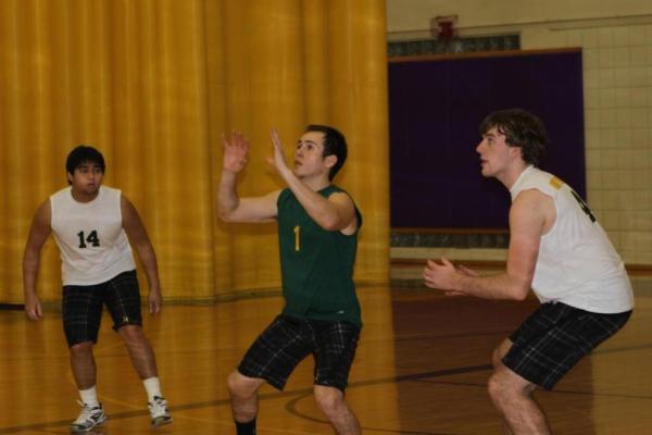 Men's Volleyball Splits Springfield Invite Opening Day: Defeat Lesley 3-0, Lose to Sage 3-2