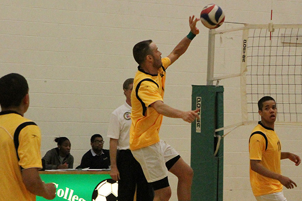 Men's Volleyball Continues Winning Streak with 3-0 Sweep at Sarah Lawrence