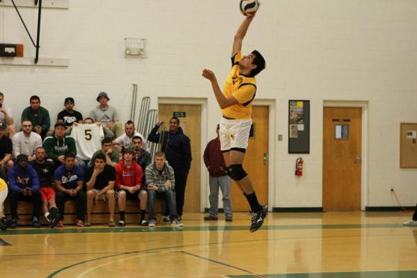 Barahona Reaches 1,000 Career Kills in 3-0 Men's Volleyball Sweep of Elms on Senior Night