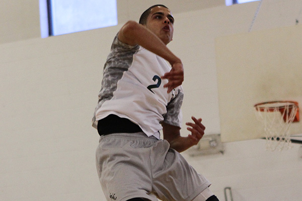 Men's Volleyball Sweeps Day 2 of Cairn Classic with 3-0 Wins Over York, Lancaster Bible