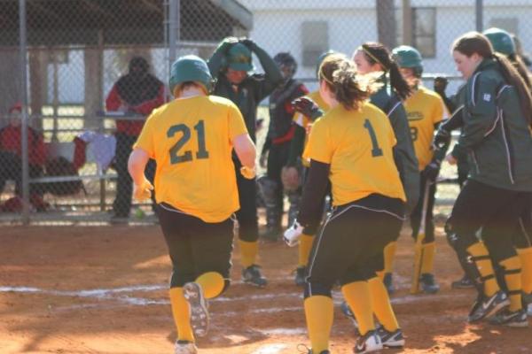 Mountaineers Drop Two on the Road at NEC