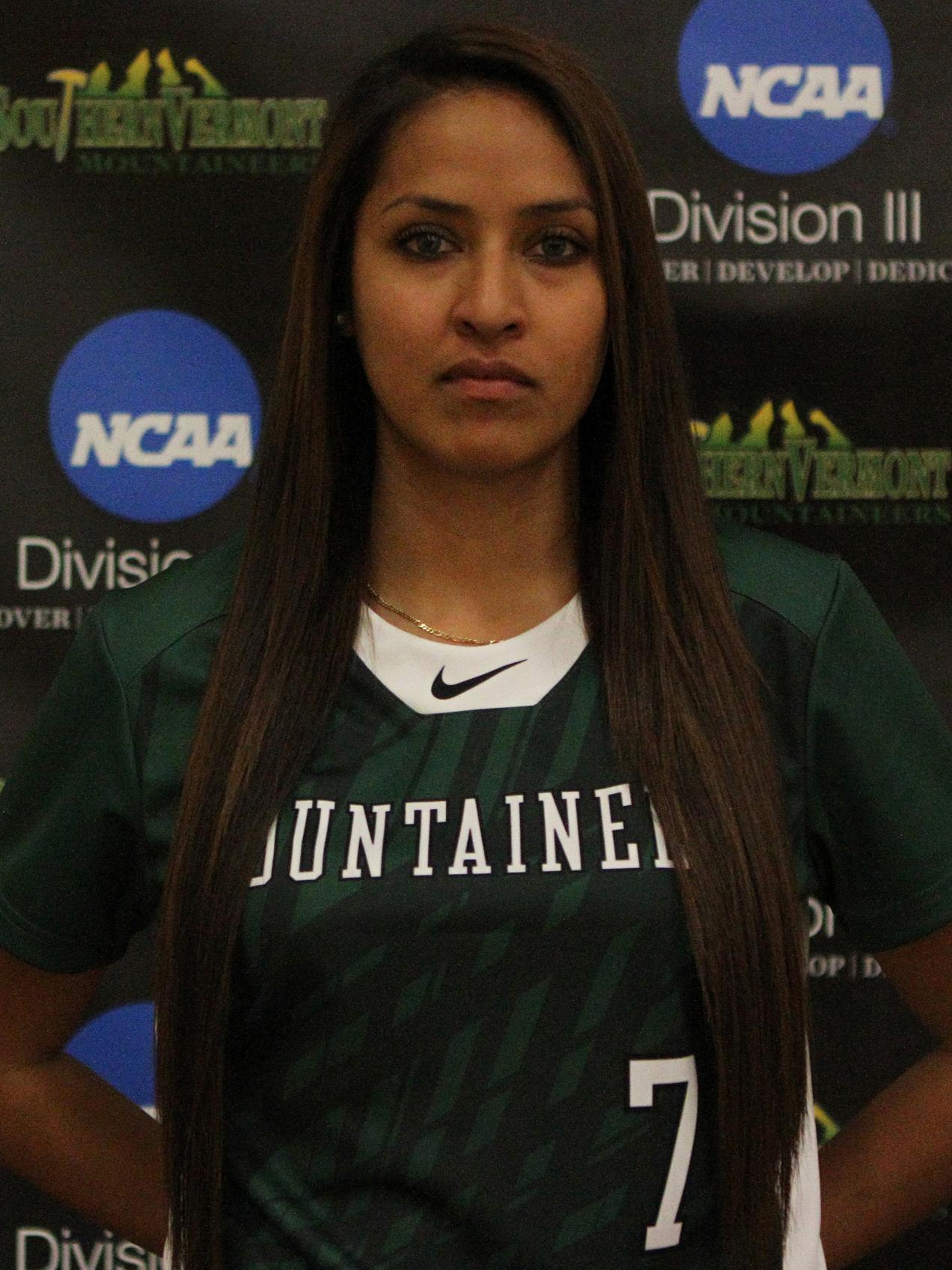 Michelle Flores full bio