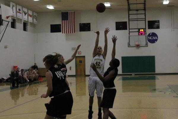 Women's Basketball Pressed in Loss to Sage, 77-44