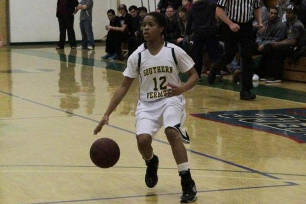 Women's Basketball Downed Late at Lesley, 62-53
