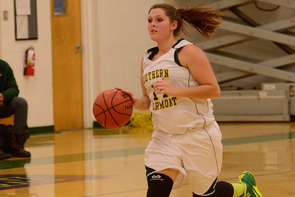 Women's Basketball Falls 81-61 at New England College