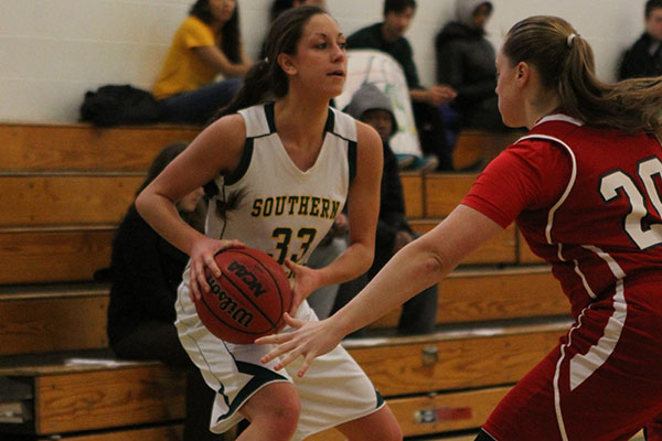 Mitchell Clips Women's Basketball 61-52 to Split Season Series