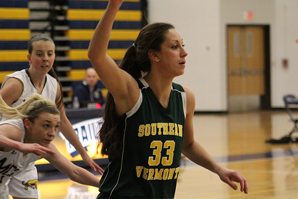 Women's Basketball Clipped 68-59 at MCLA to Resume Schedule