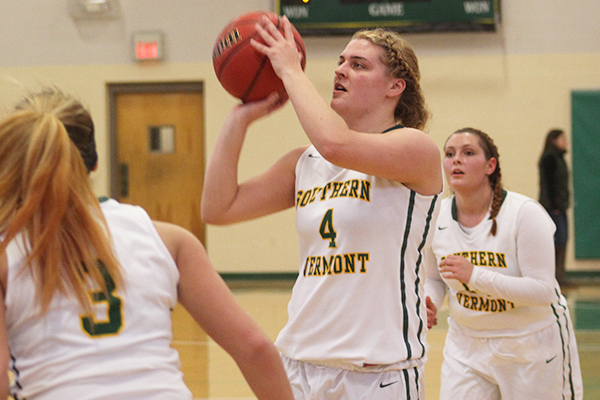 abbi molner shoots a jumper
