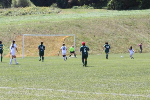 Women's Soccer Moves to 2-0 with 6-0 Win Over Pine Manor