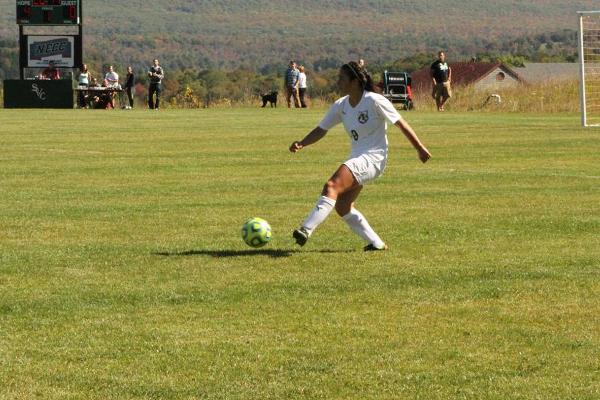 Women's Soccer Edges Mitchell with 2-1 2OT Win on the Road