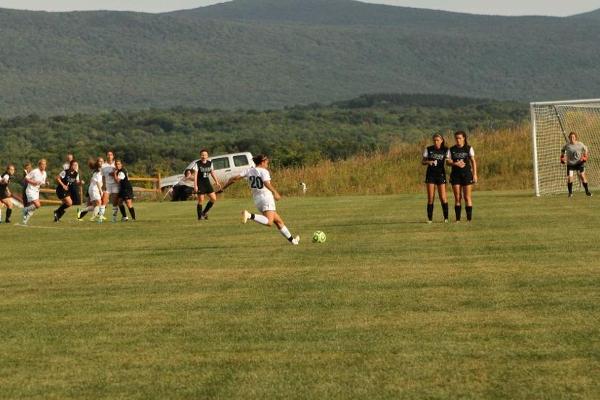 Sage Scores Three Unanswered to Top Women's Soccer 3-2 in OT