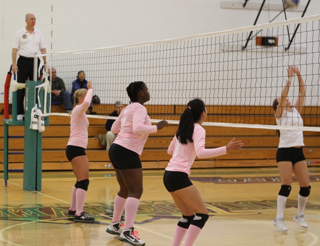 Photo for SVC Volleyball Sweeps Bay Path and Becker in NECC Tri-match image 2
