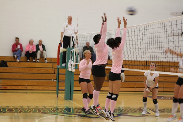 Photo for SVC Volleyball Sweeps Bay Path and Becker in NECC Tri-match image 4