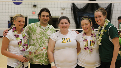 Women’s Volleyball Soars over Eagles on Senior Night