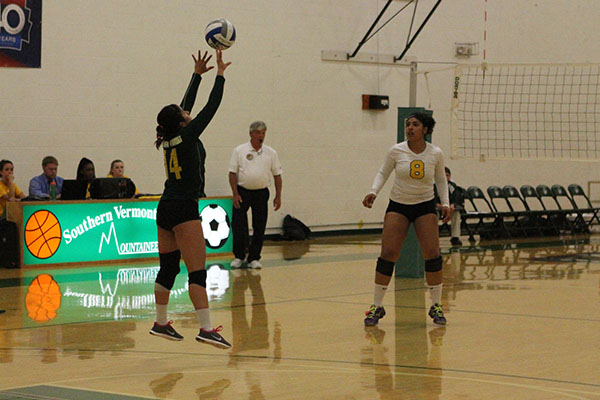 Women's Volleyball Ends Win Streak with 3-0 Loss at Williams