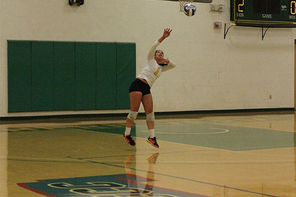 Women's Volleyball Knocks Off Daniel Webster 3-1 On the Road