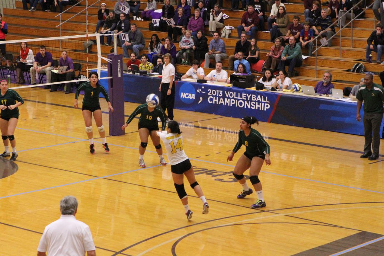 Women's Volleyball Downed 3-0 at Williams in NCAA Regional