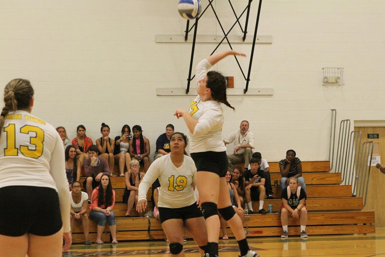 Women's Volleyball Downed 3-0 at Roger Williams in Ocean State Classic Finale