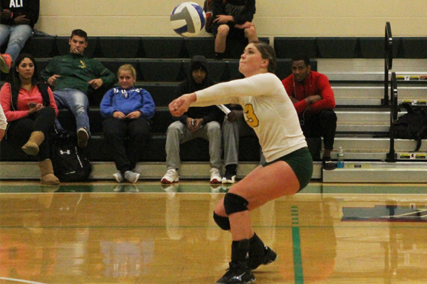 Women's Volleyball Topped 3-1 by Visiting Castleton