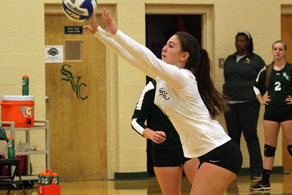 Women's Volleyball Clipped 3-1 by Becker in NECC Action