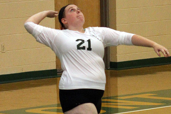 Women's Volleyball Splits Home Tri-match, Falling 3-1 to Daniel Webster Before Sweeping Green Mountain 3-0