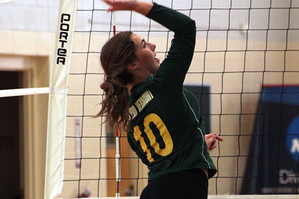 Women's Volleyball Edged 3-2 in Non-conference Play at Cobleskill