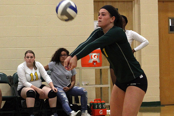 Castleton Spoils Women's Volleyball's Home Opener with 3-0 Sweep of Mountaineers